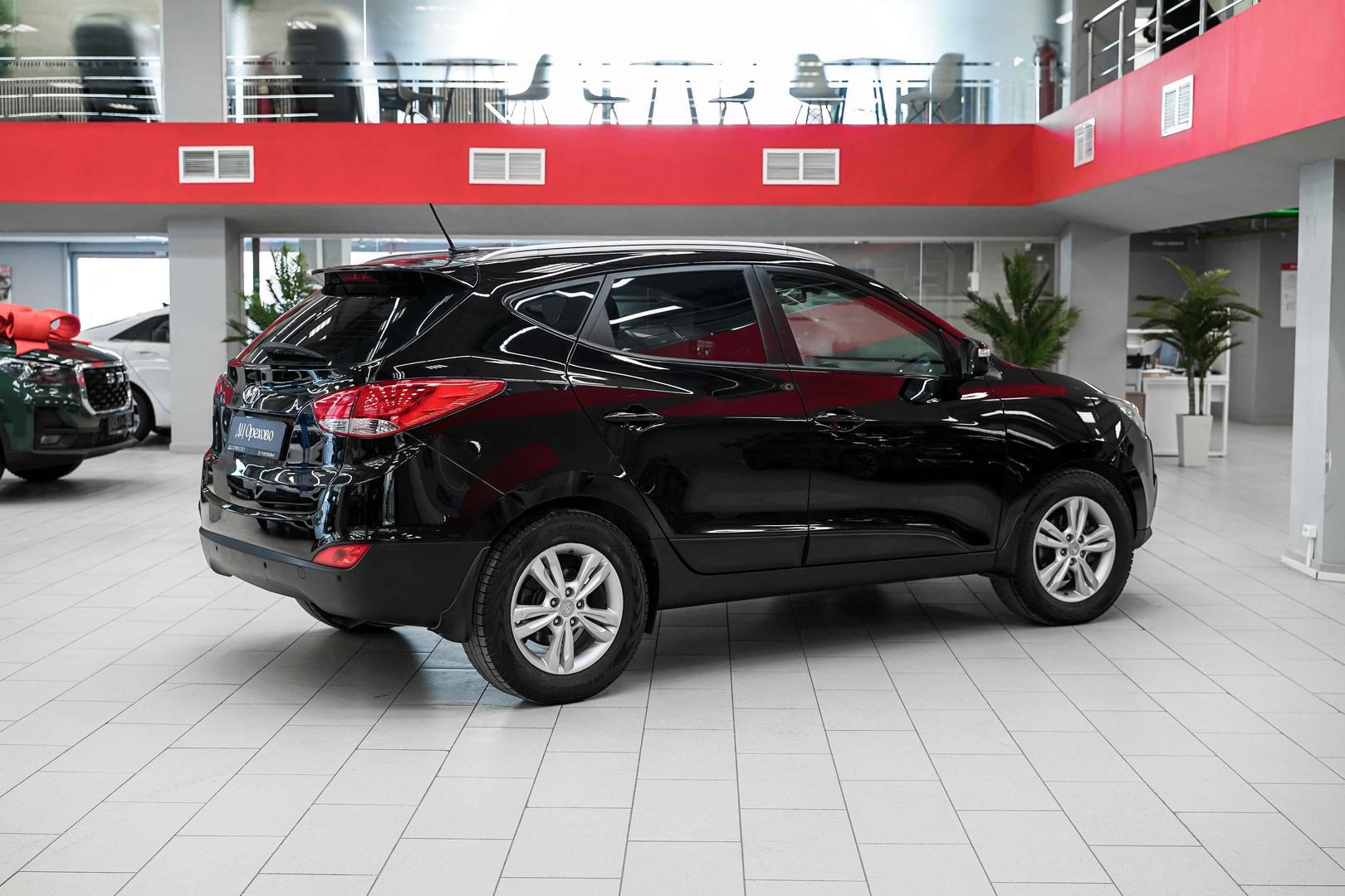 Hyundai ix35 2012, черный, ДЦ Орехово