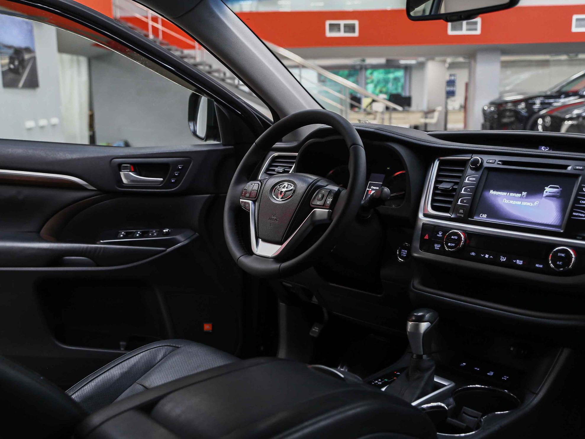 Toyota Highlander 2014, черный, ДЦ Орехово