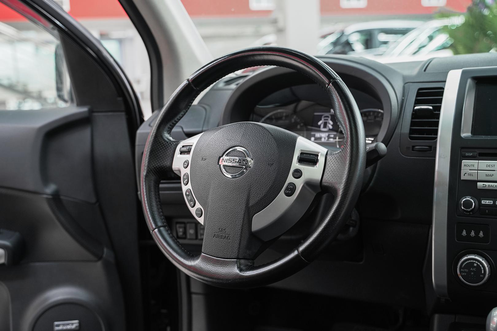 Nissan X-Trail 2012, черный, ДЦ Орехово