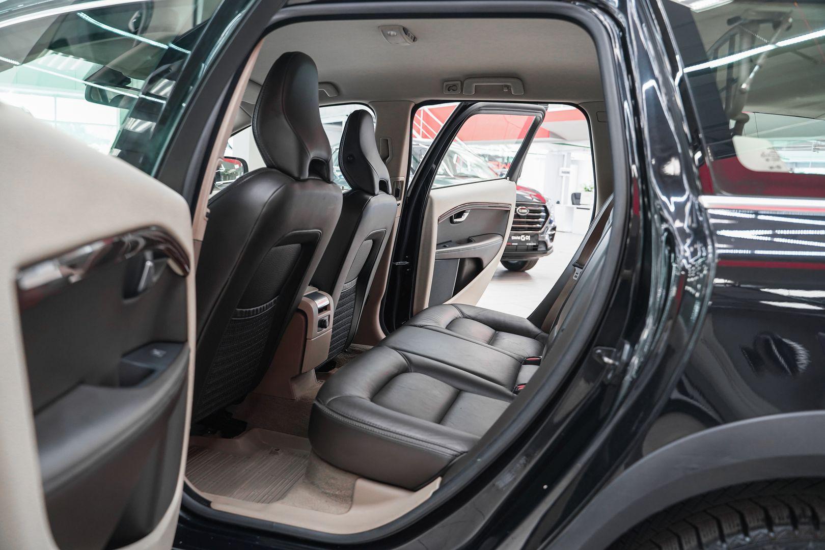 Volvo XC70 2011, черный, ДЦ Орехово