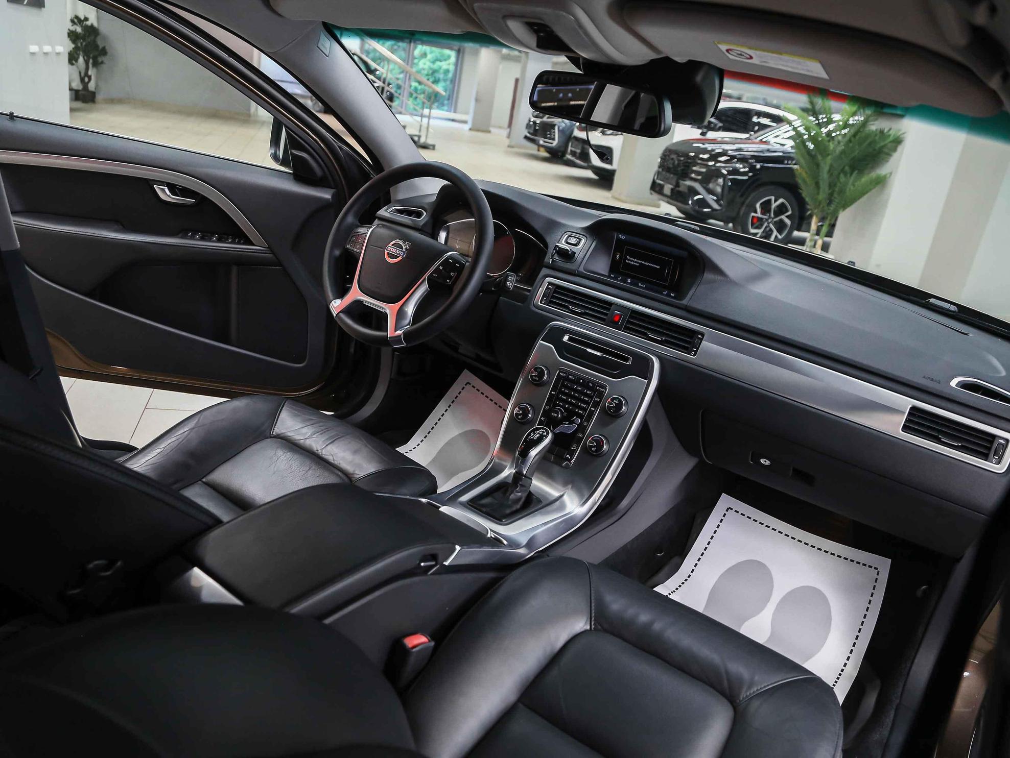 Volvo XC70 2013, серый, ДЦ Орехово