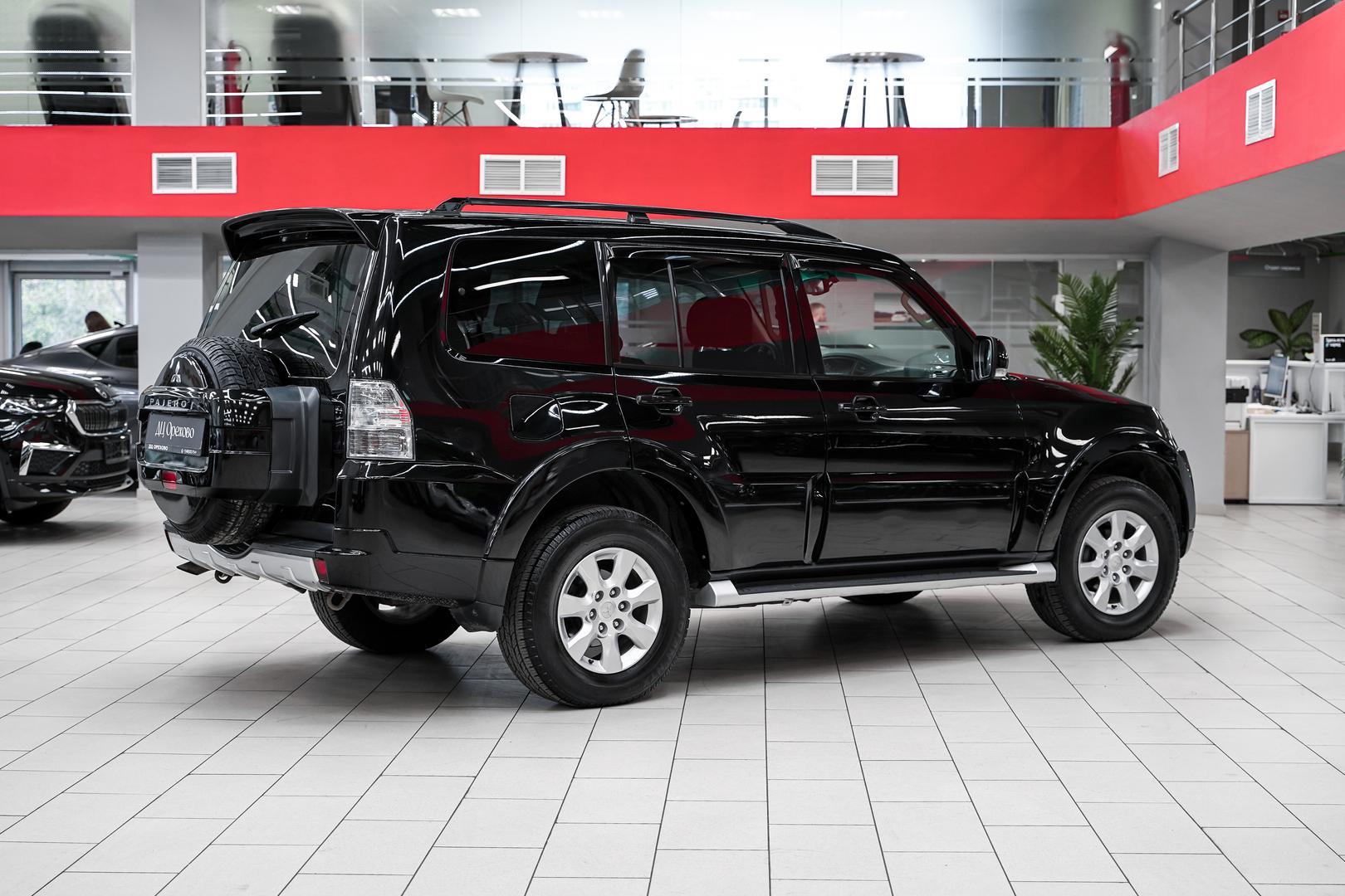 Mitsubishi Pajero 2014, черный, ДЦ Орехово
