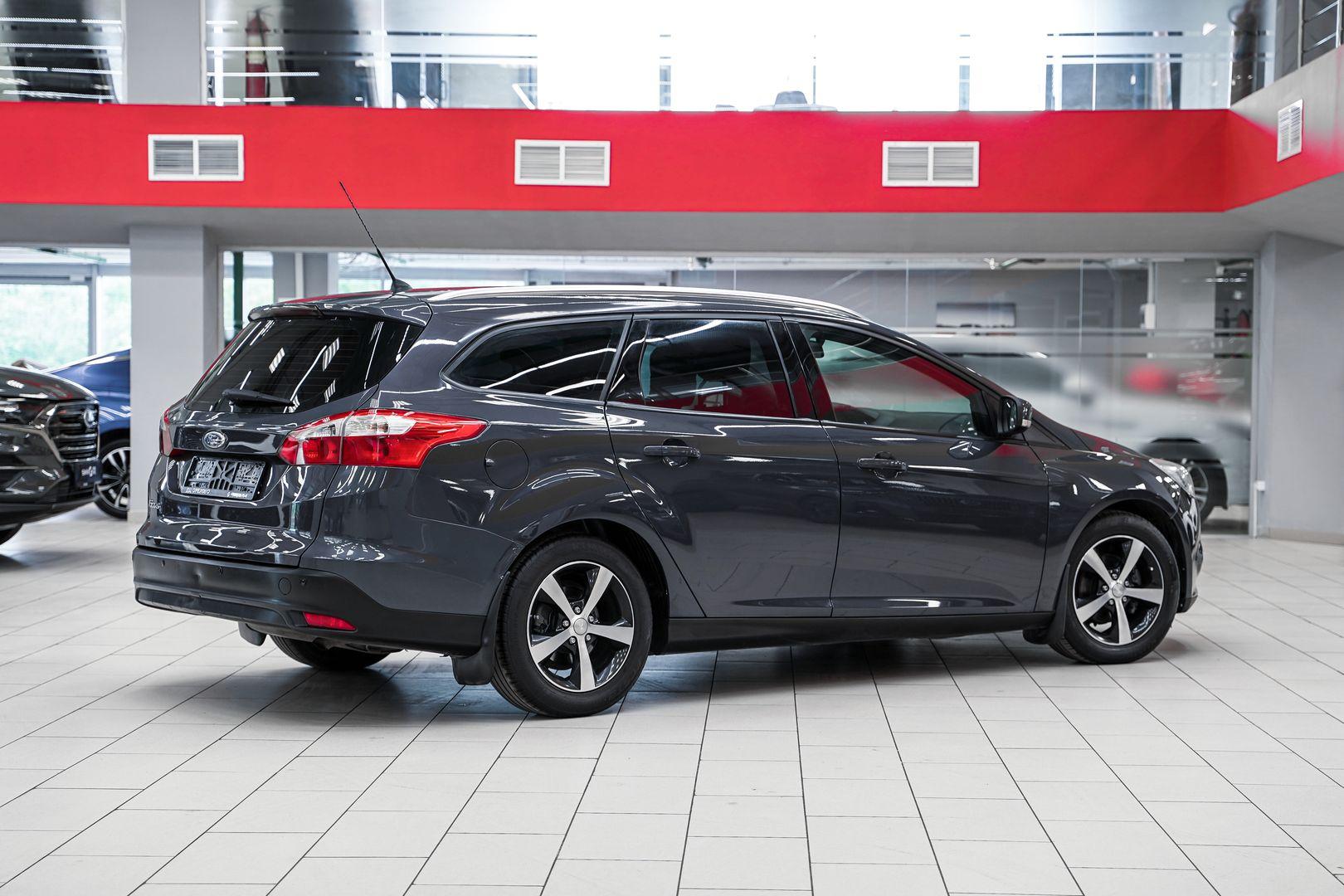 Ford Focus 2013, серый, ДЦ Орехово