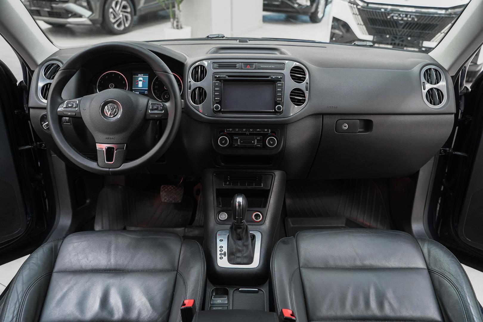 Volkswagen Tiguan 2012, синий, ДЦ Орехово