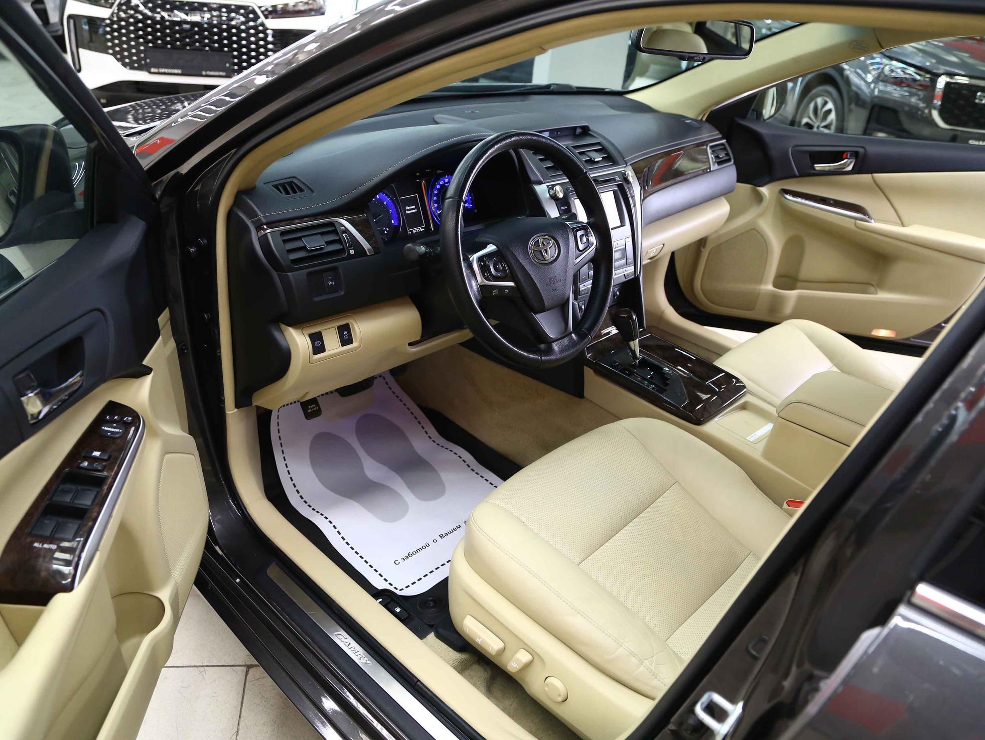 Toyota Camry 2015, серый, ДЦ Орехово