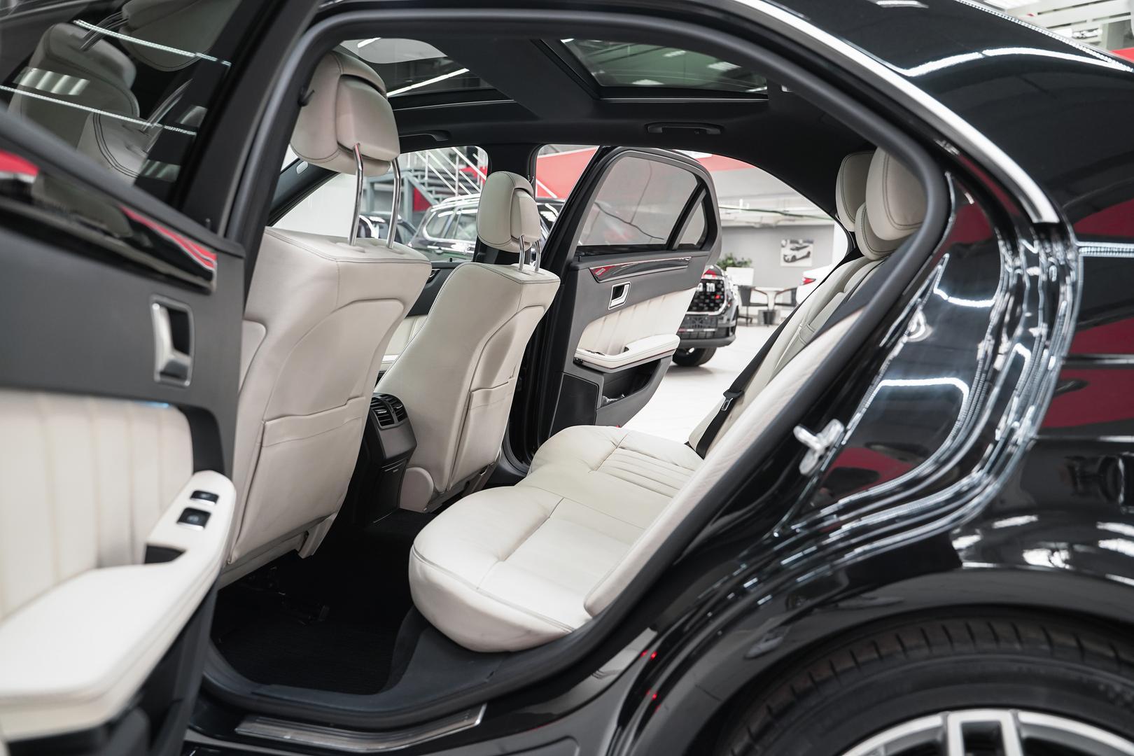 Mercedes-Benz E-Класс 2014, черный, ДЦ Орехово