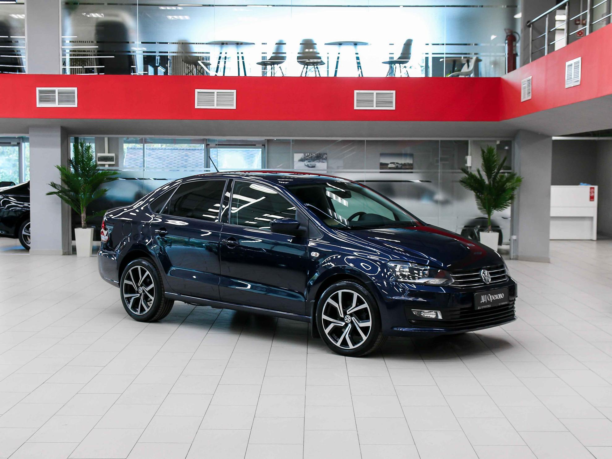 Volkswagen Polo 2016, синий, ДЦ Орехово