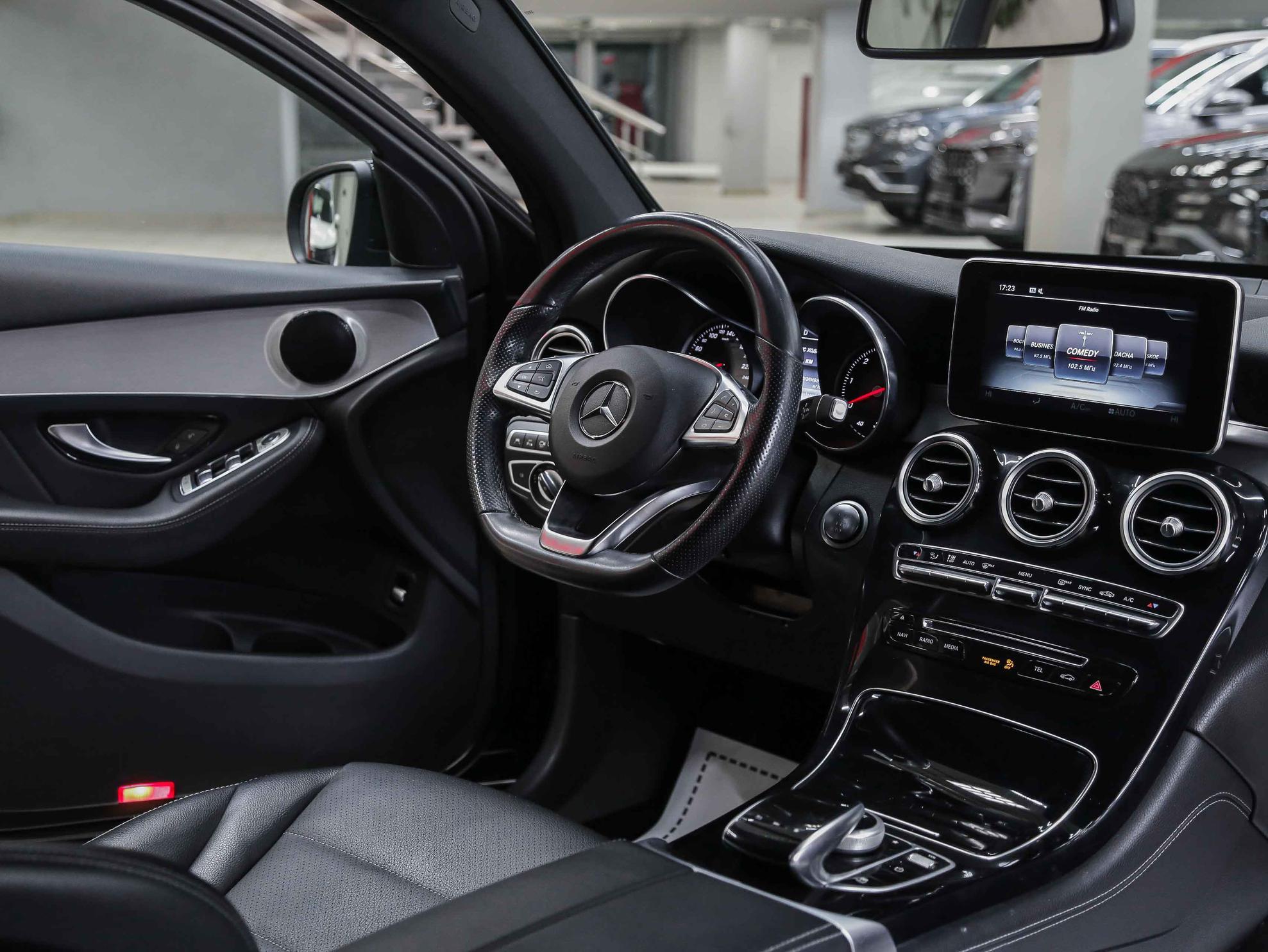 Mercedes-Benz GLC 2019, синий, ДЦ Орехово