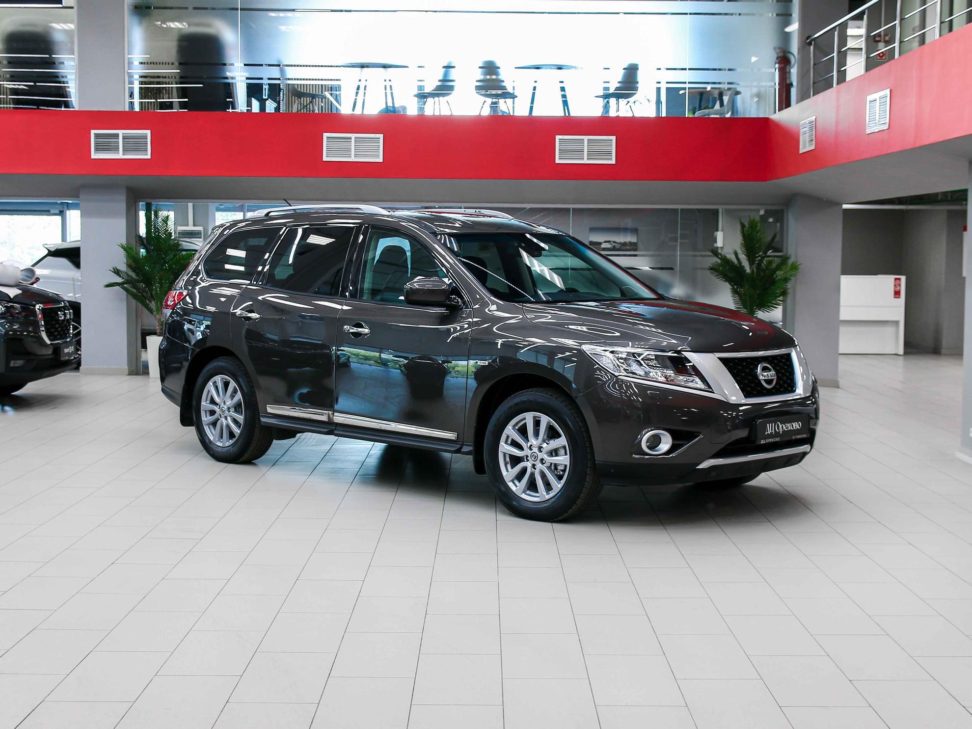 Nissan Pathfinder 2014, коричневый, ДЦ Орехово