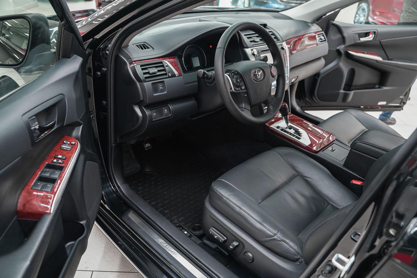 Toyota Camry 2014, черный, ДЦ Орехово