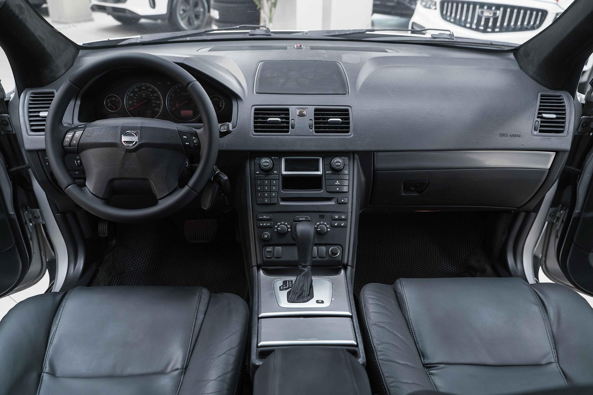 Volvo XC90 2004, серый, ДЦ Орехово