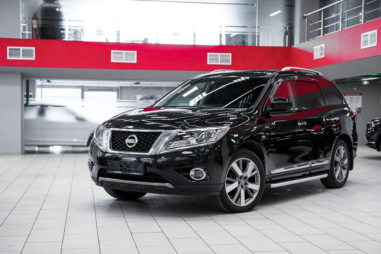 Nissan Pathfinder 2016, черный, ДЦ Орехово