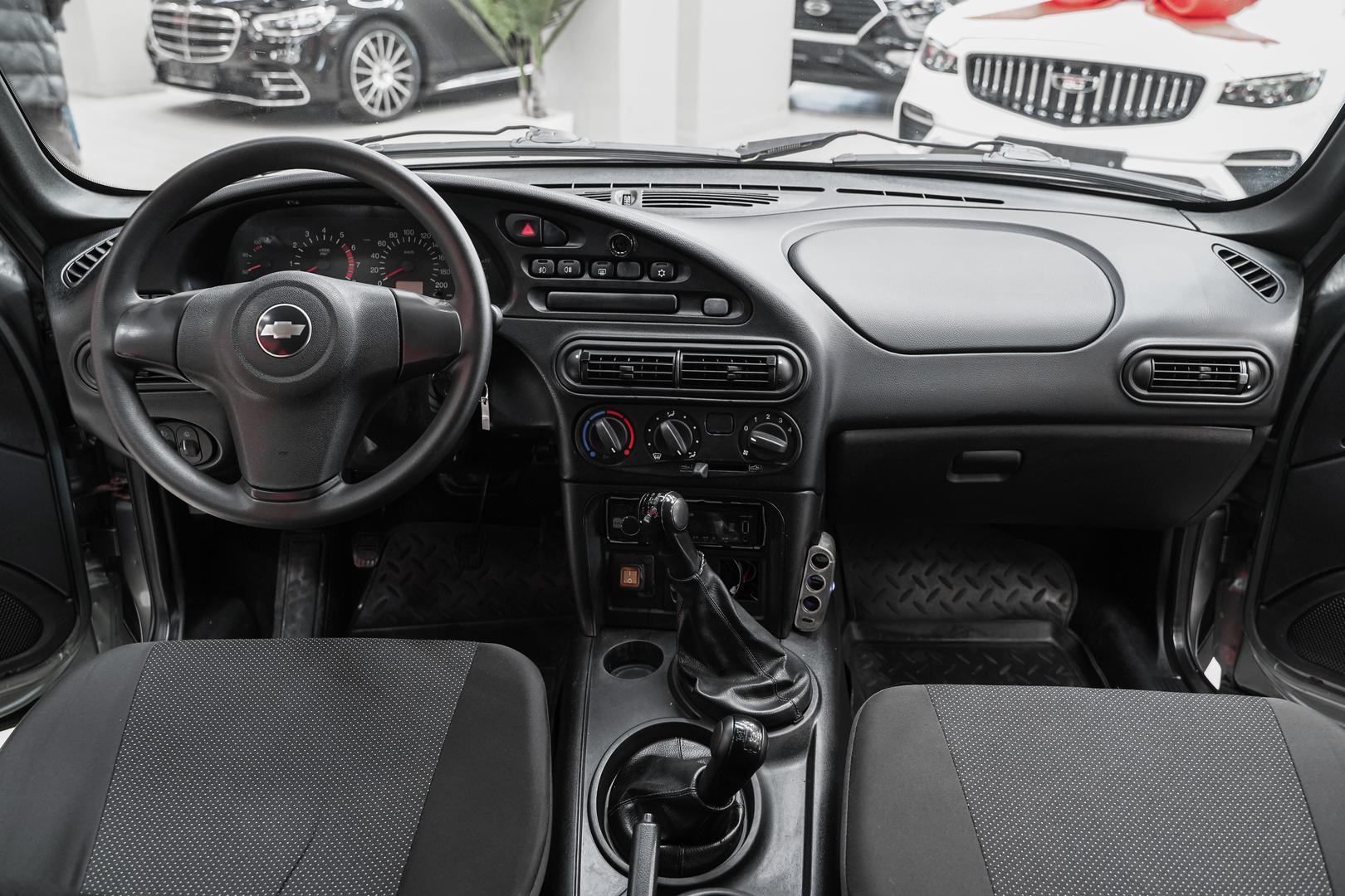 Chevrolet Niva 2013, серый, ДЦ Орехово