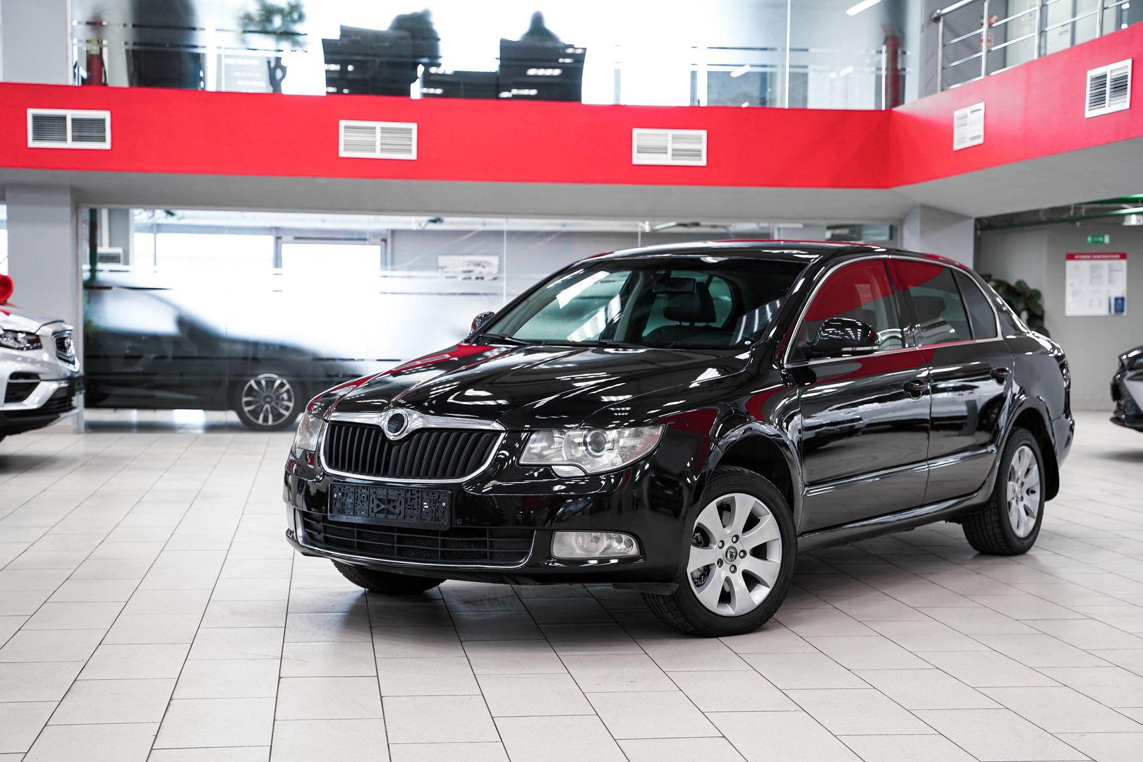 Skoda Superb 2010, черный, ДЦ Орехово