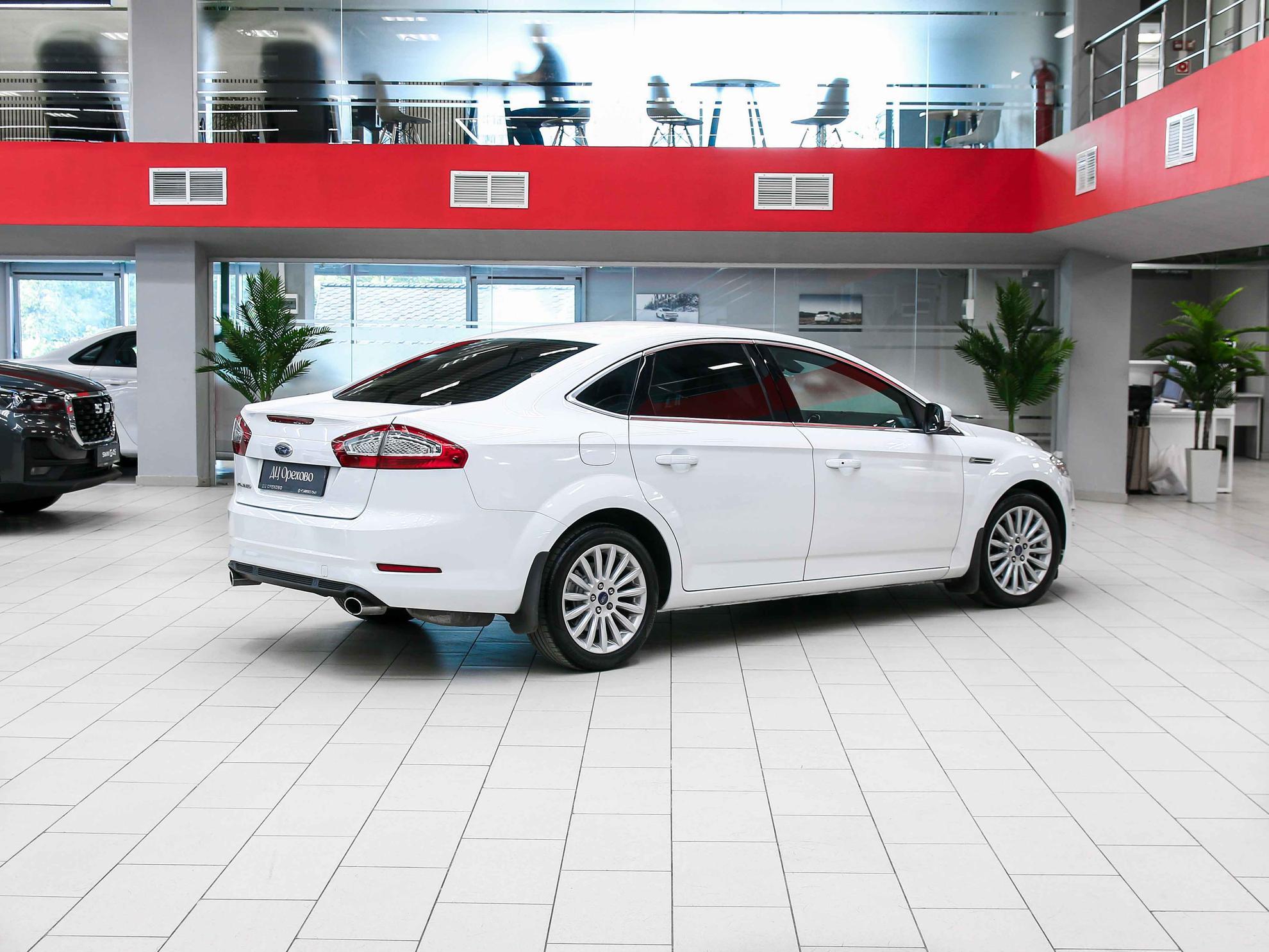 Ford Mondeo 2012, белый, ДЦ Орехово