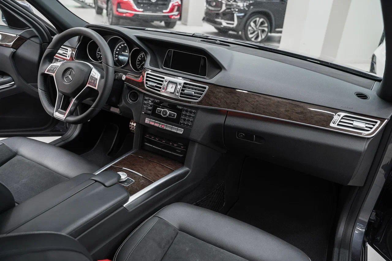 Mercedes-Benz E-Класс 2014, синий, ДЦ Орехово