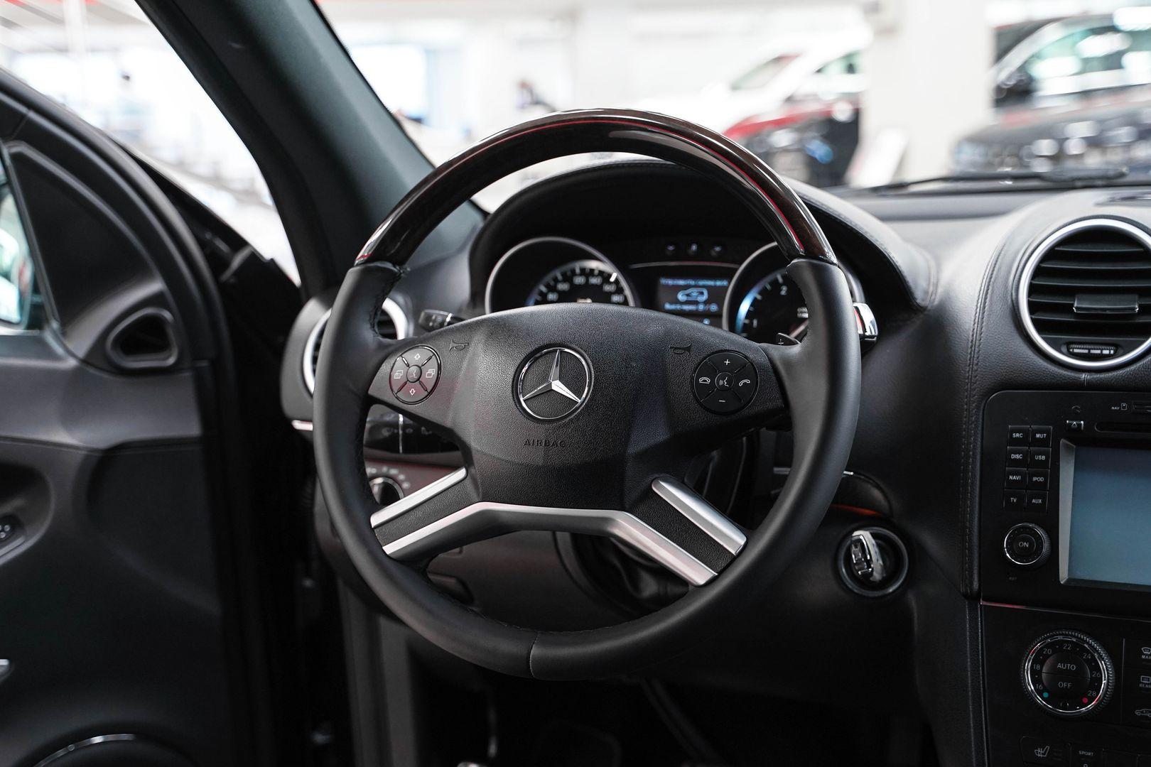 Mercedes-Benz GL-Класс 2012, черный, ДЦ Орехово