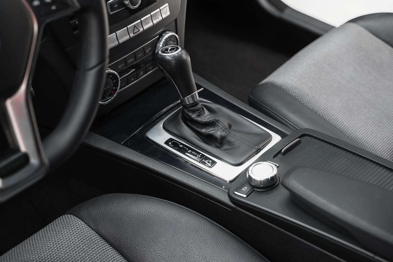 Mercedes-Benz C-Класс 2012, белый, ДЦ Орехово