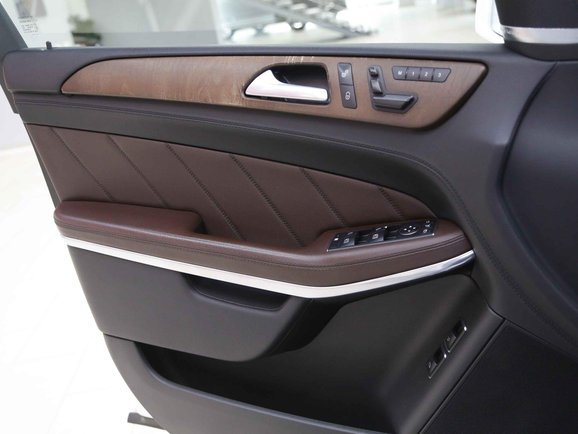 Mercedes-Benz GL-Класс 2014, белый, ДЦ Орехово