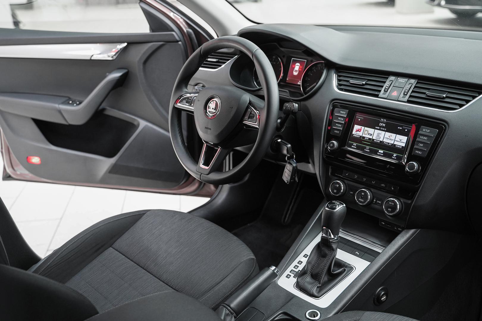 Skoda Octavia 2016, коричневый, ДЦ Орехово