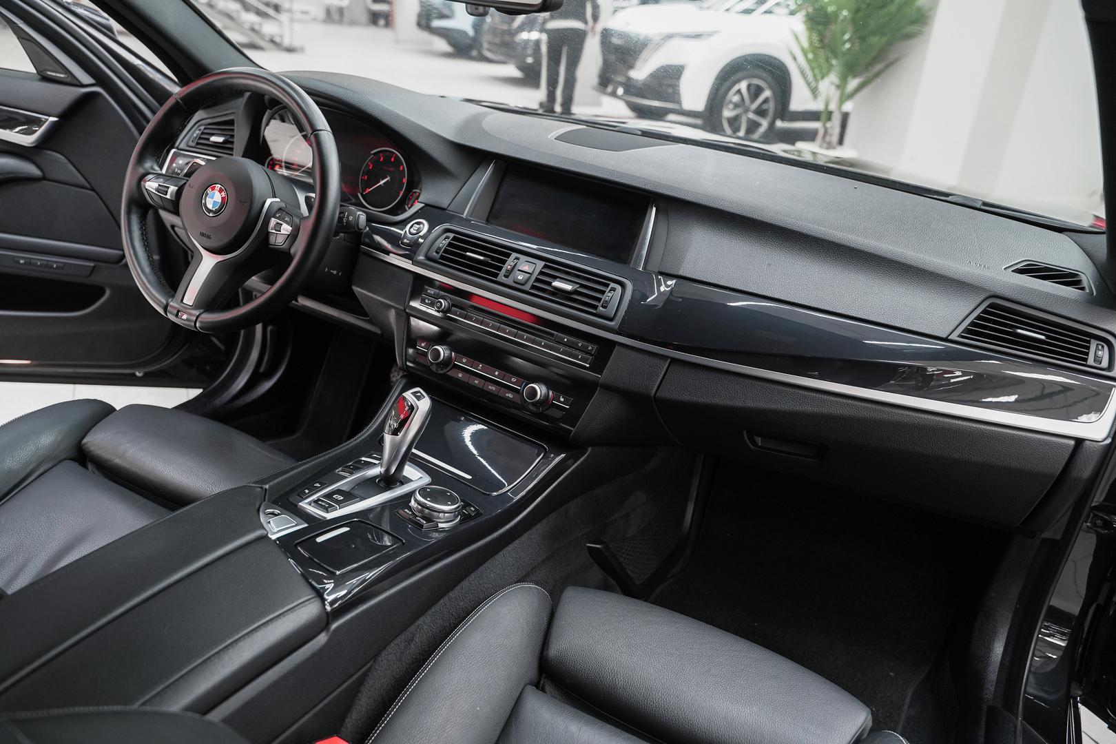 BMW 5 серии 2016, черный, ДЦ Орехово