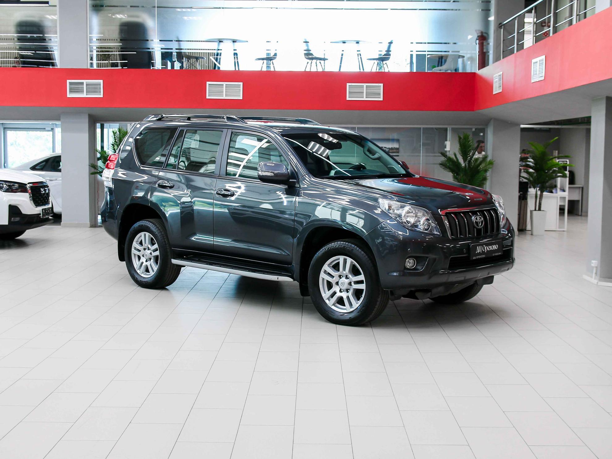 Toyota Land Cruiser Prado 2011, серый, ДЦ Орехово