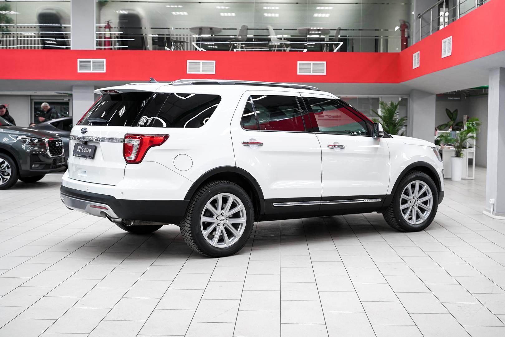 Ford Explorer 2017, белый, ДЦ Орехово