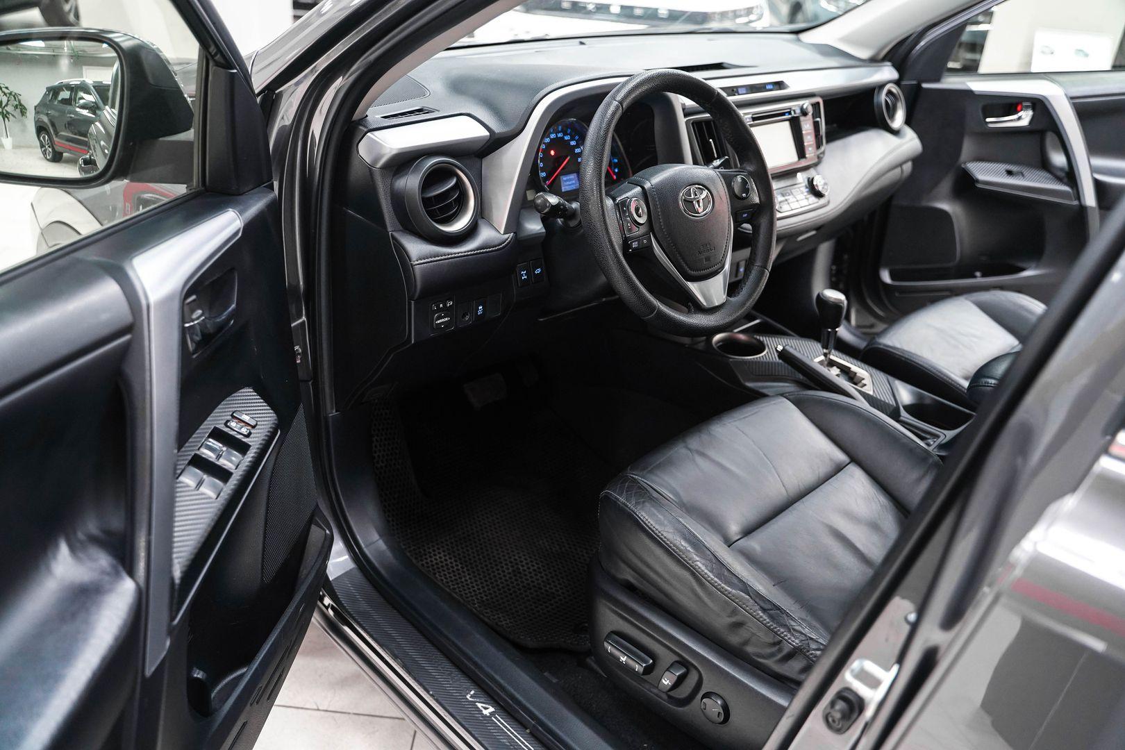Toyota RAV4 2013, серый, ДЦ Орехово