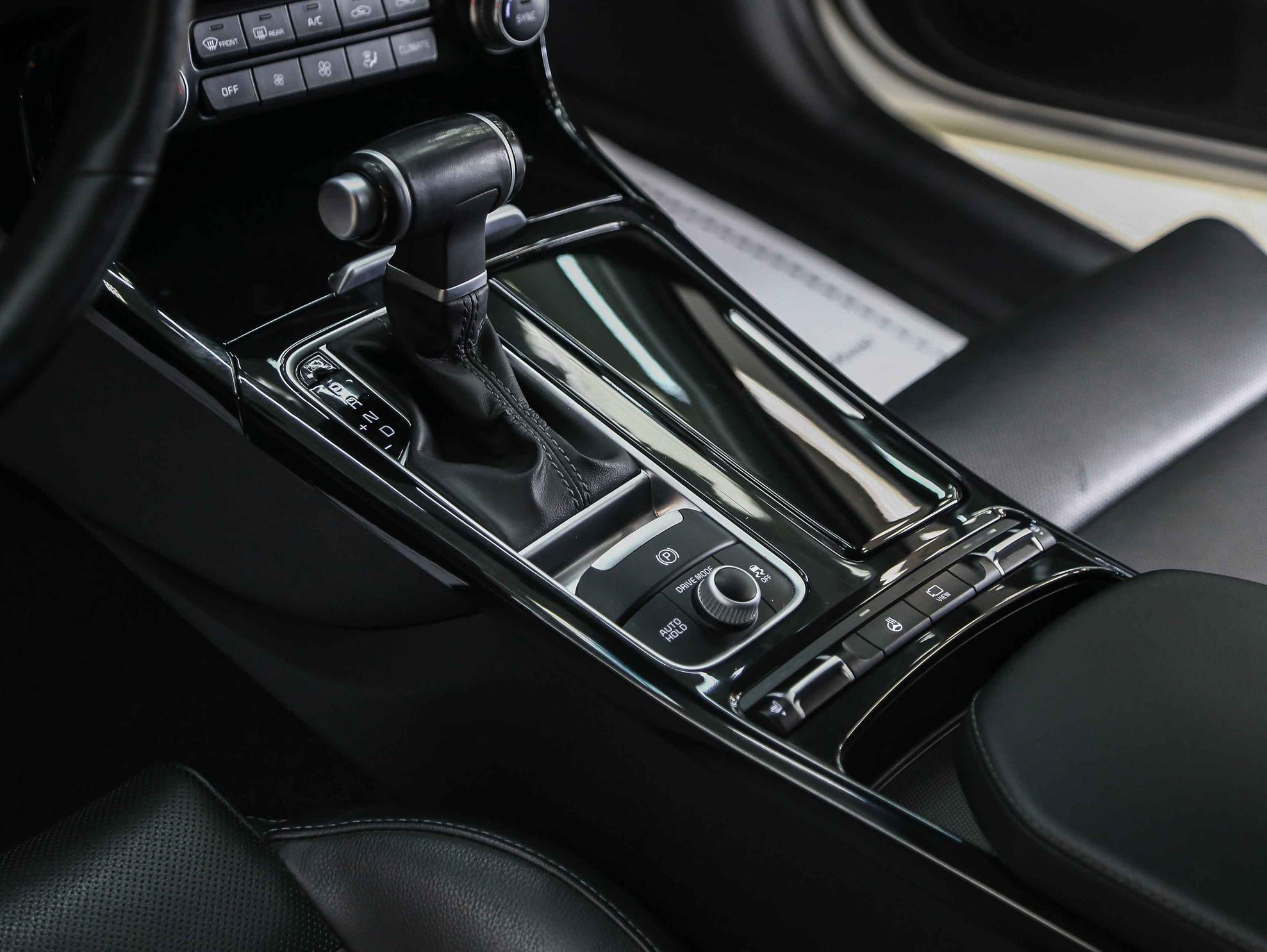 Kia Stinger 2018, белый, ДЦ Орехово