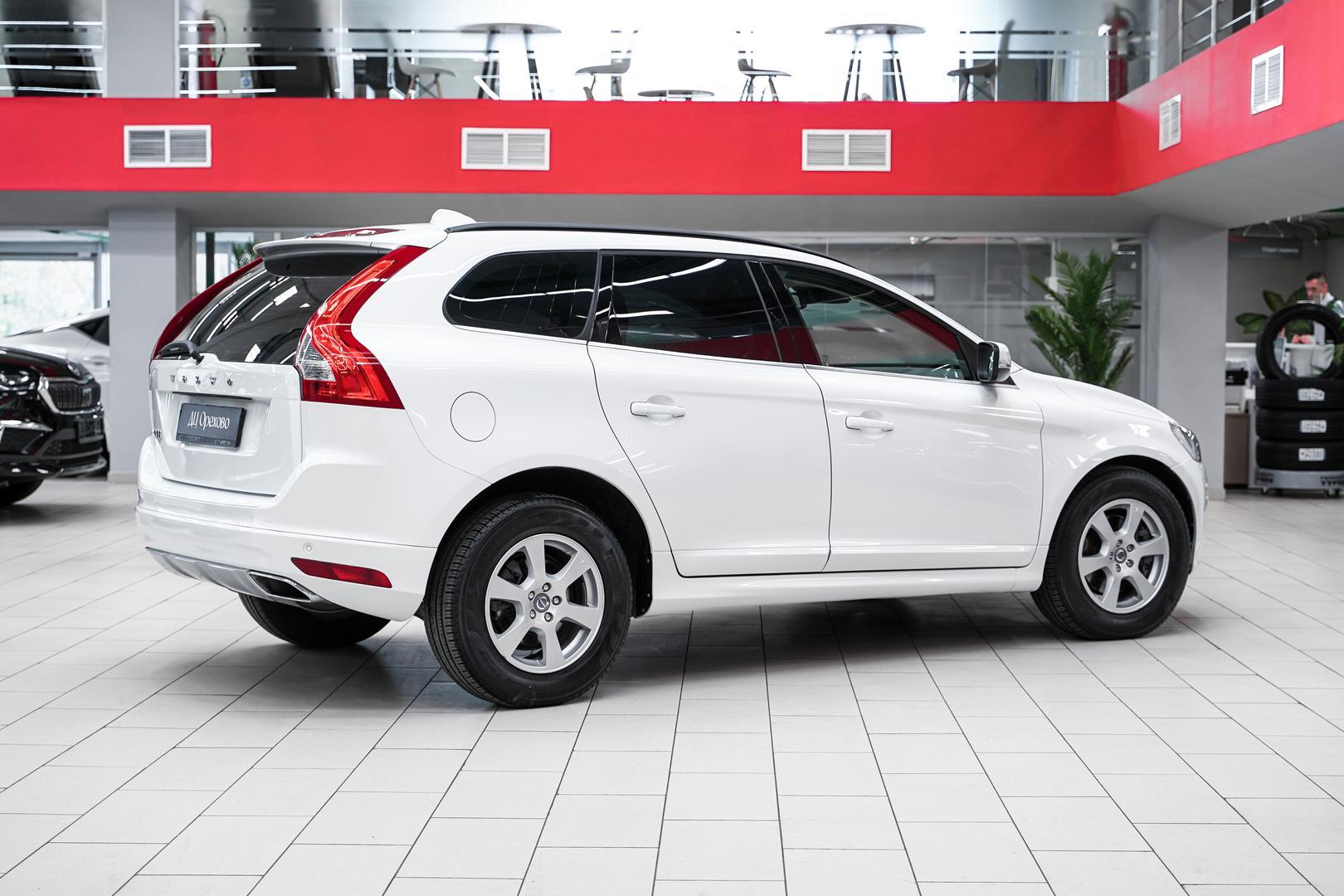Volvo XC60 2014, белый, ДЦ Орехово