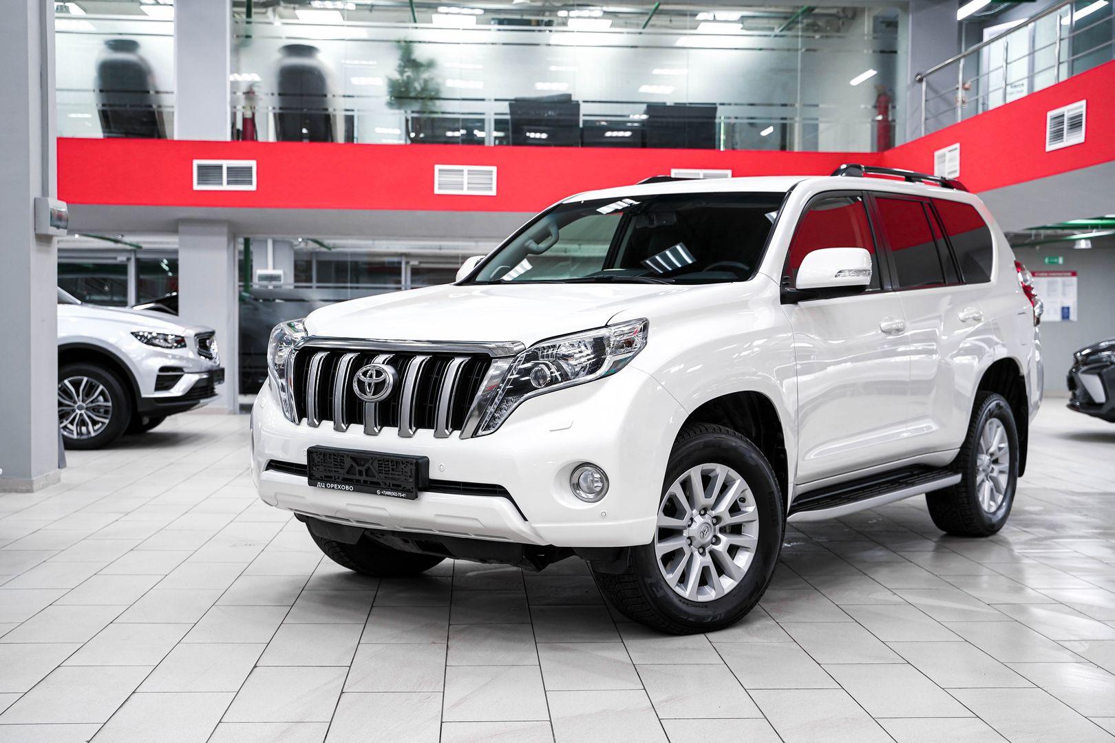 Toyota Land Cruiser Prado 2016, белый, ДЦ Орехово