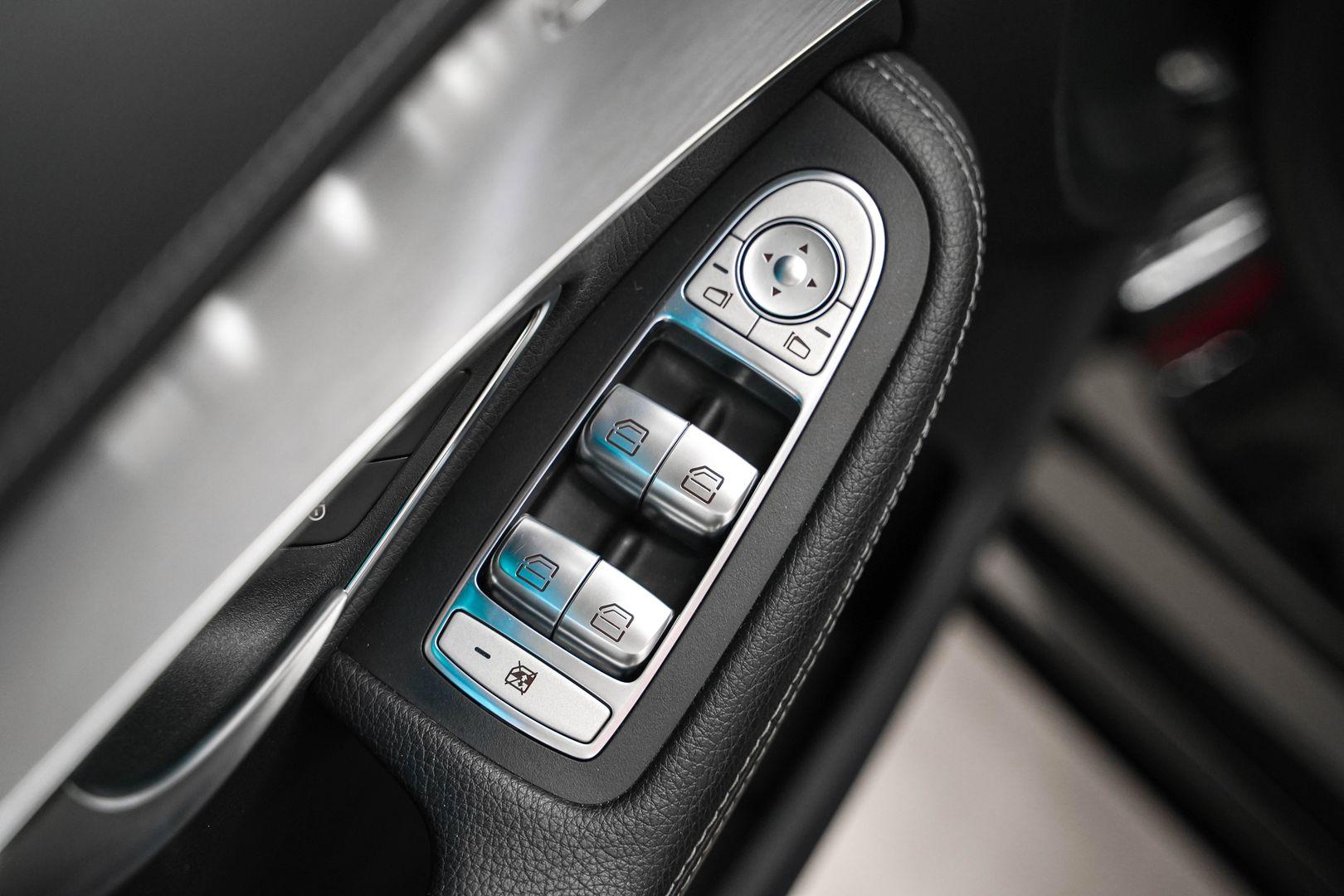 Mercedes-Benz C-Класс 2014, черный, ДЦ Орехово