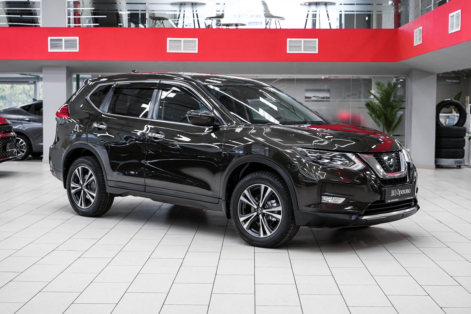 Nissan X-Trail 2018, зеленый, ДЦ Орехово