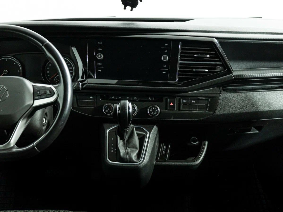 Volkswagen Multivan 2021, черный, ДЦ Орехово
