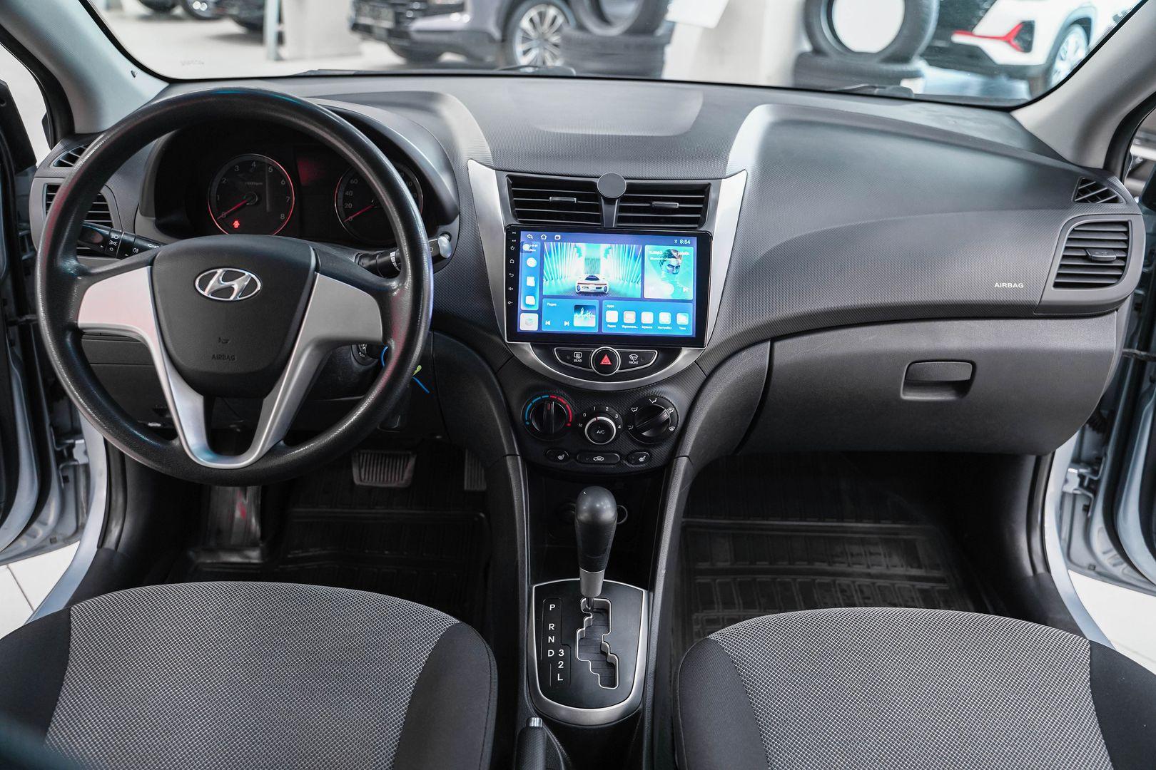 Hyundai Solaris 2011, серый, ДЦ Орехово