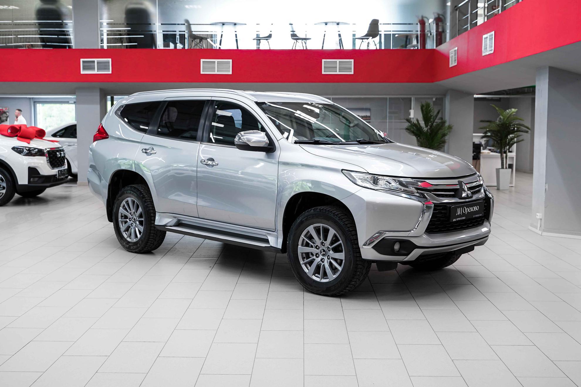 Mitsubishi Pajero Sport 2017, серебряный, ДЦ Орехово