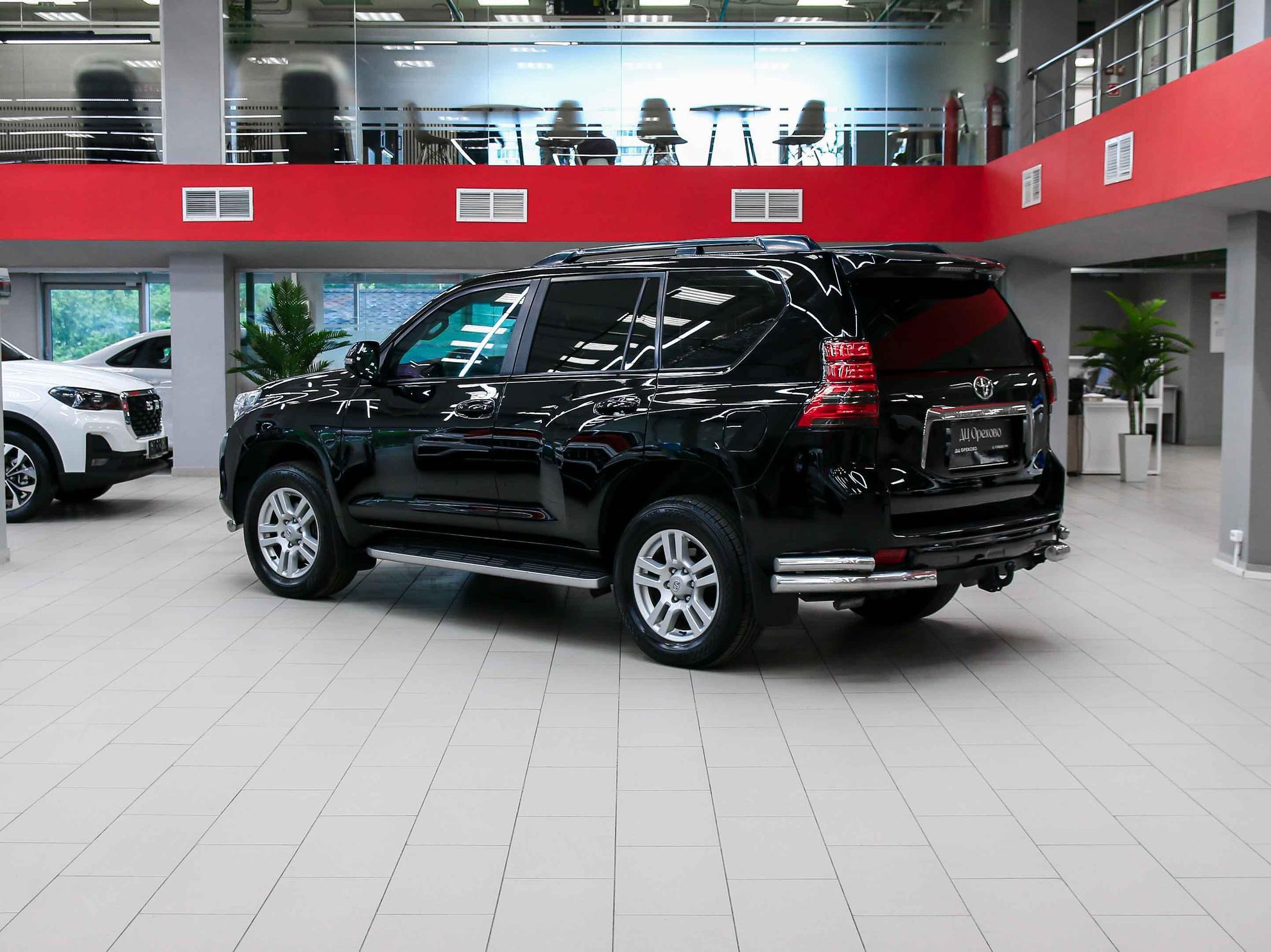 Toyota Land Cruiser Prado 2013, черный, ДЦ Орехово