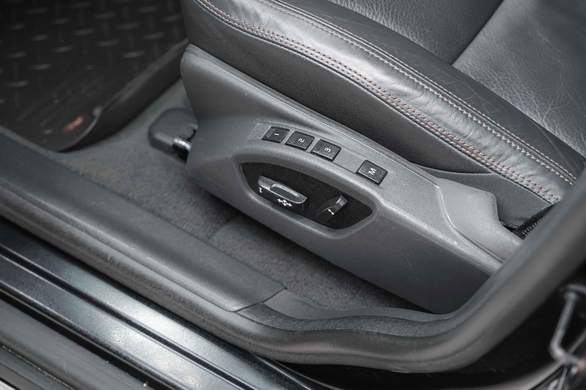 Volvo XC60 2010, черный, ДЦ Орехово