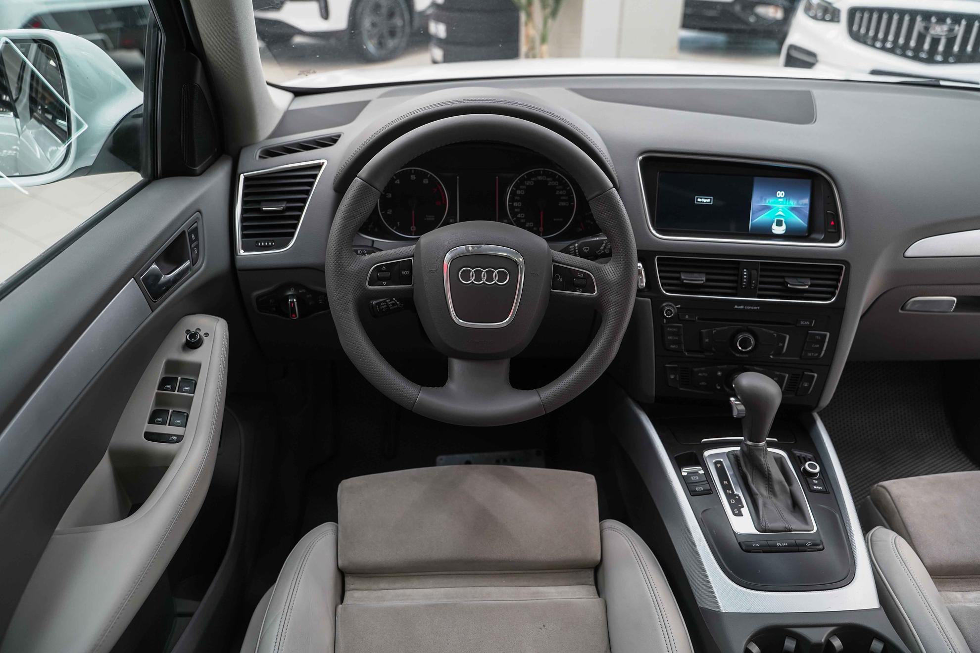 Audi Q5 2011, белый, ДЦ Орехово