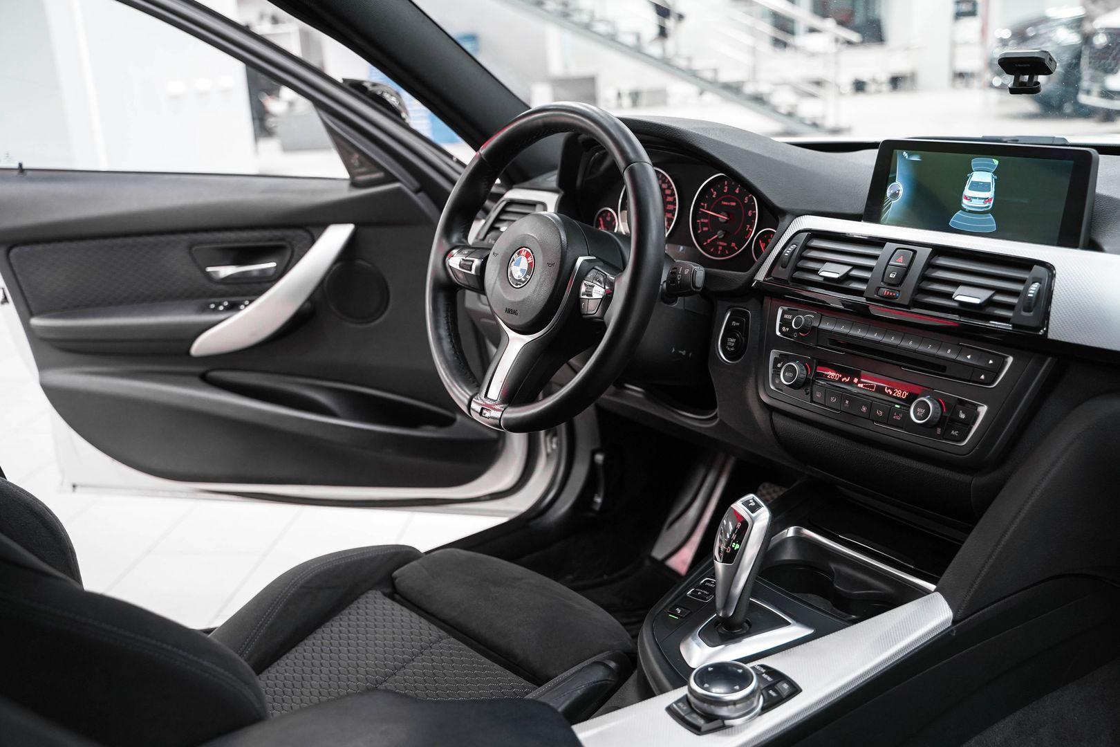 BMW 3 серии 2015, белый, ДЦ Орехово