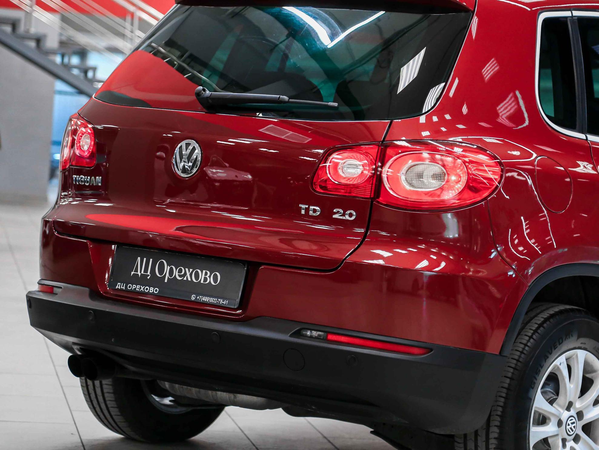 Volkswagen Tiguan 2009, красный, ДЦ Орехово