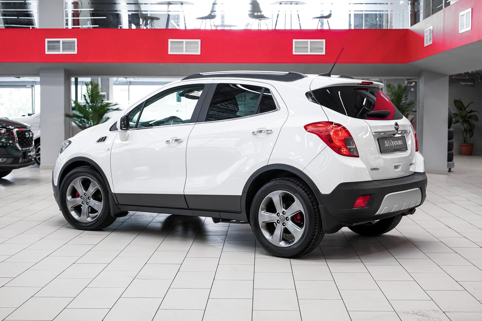 Opel Mokka 2013, белый, ДЦ Орехово
