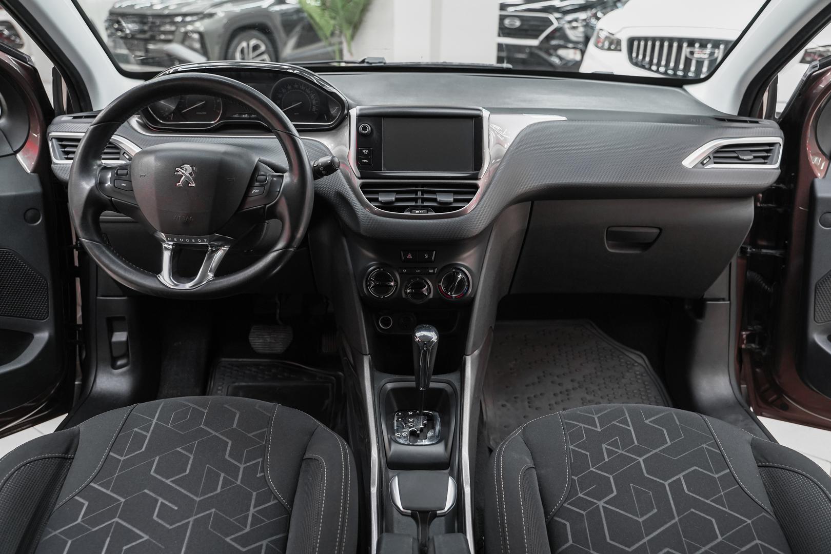 Peugeot 2008 2014, коричневый, ДЦ Орехово