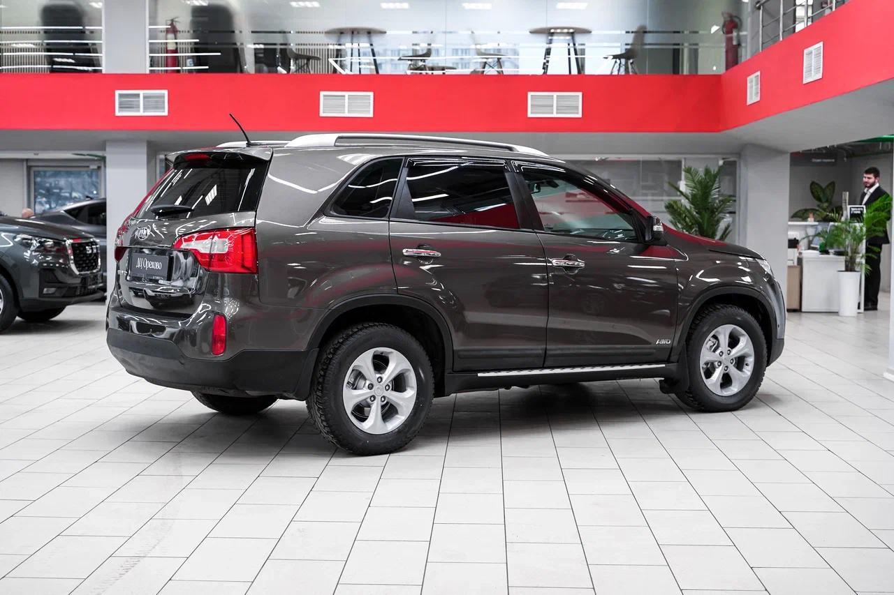 Kia Sorento 2013, бежевый, ДЦ Орехово