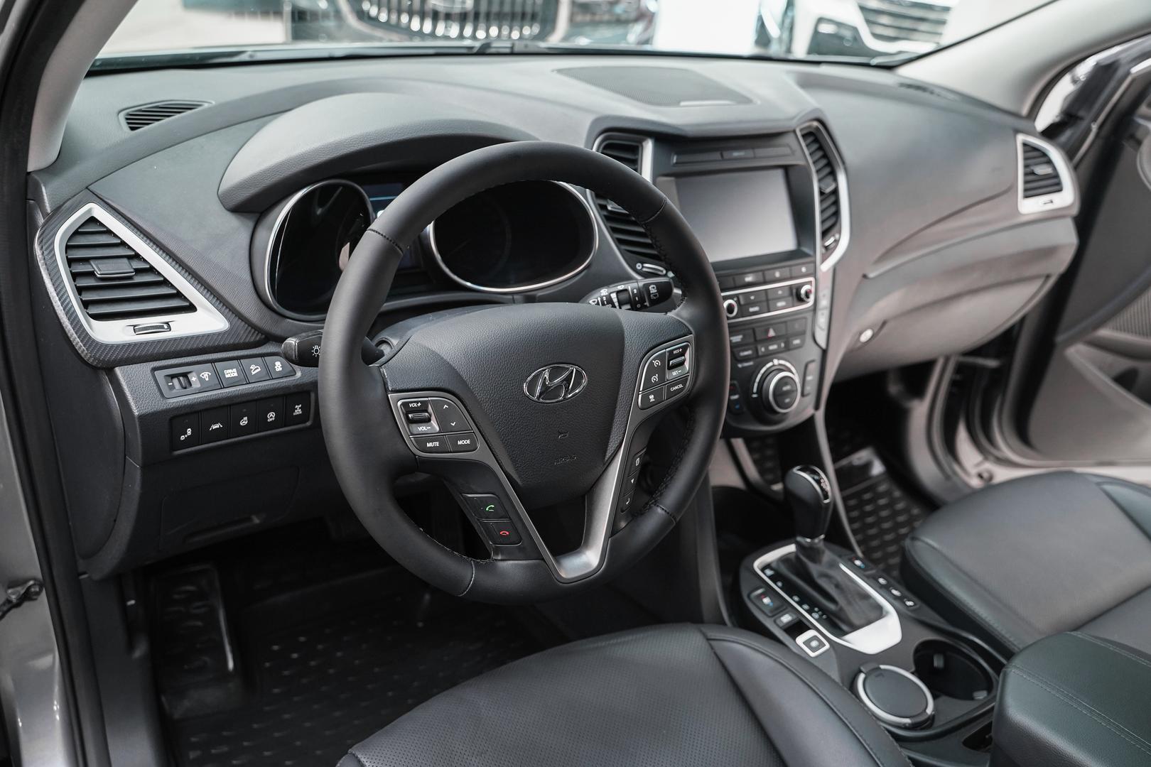Hyundai Santa Fe 2017, серый, ДЦ Орехово