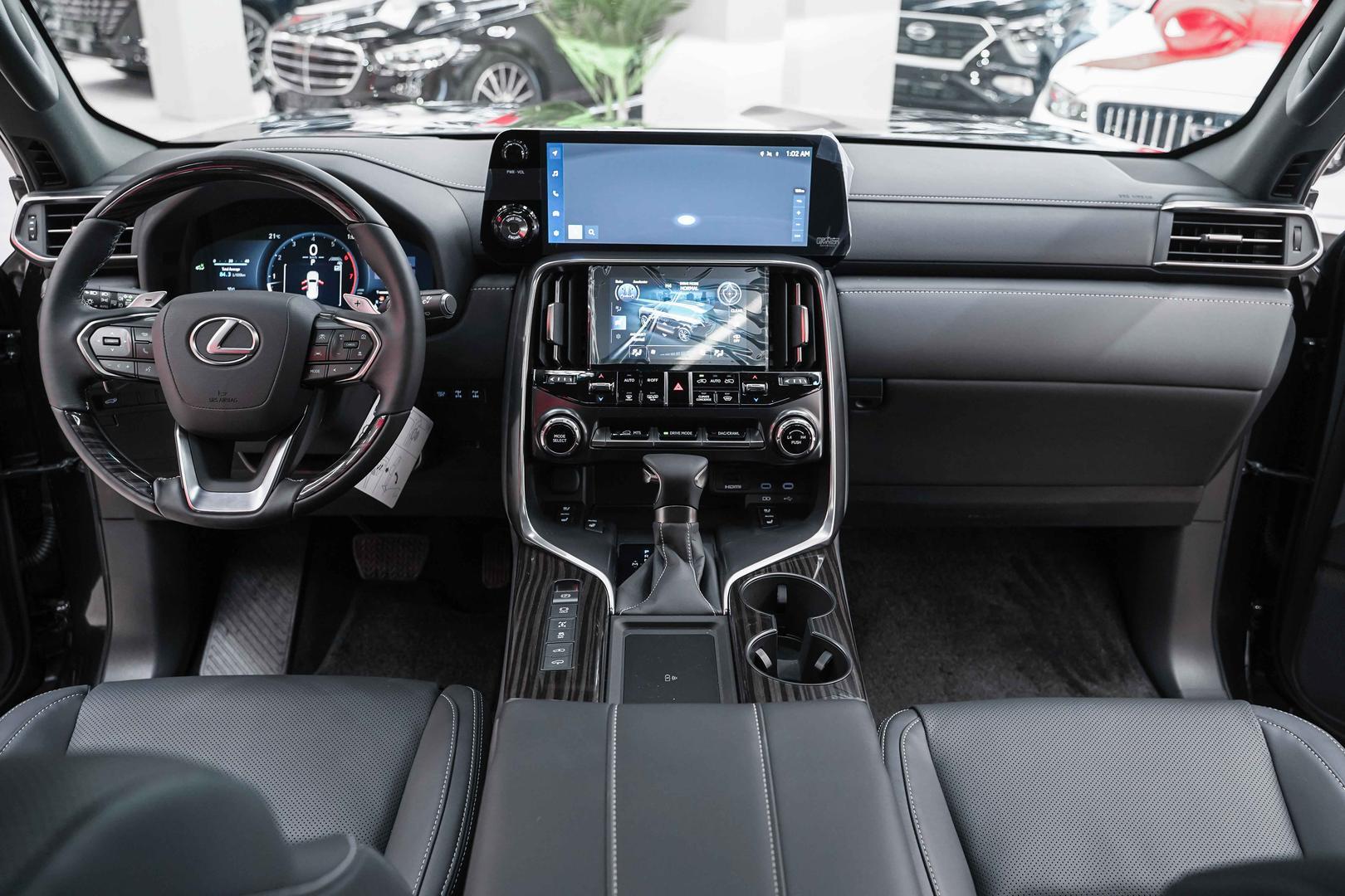 Lexus LX 2026, черный, ДЦ Орехово