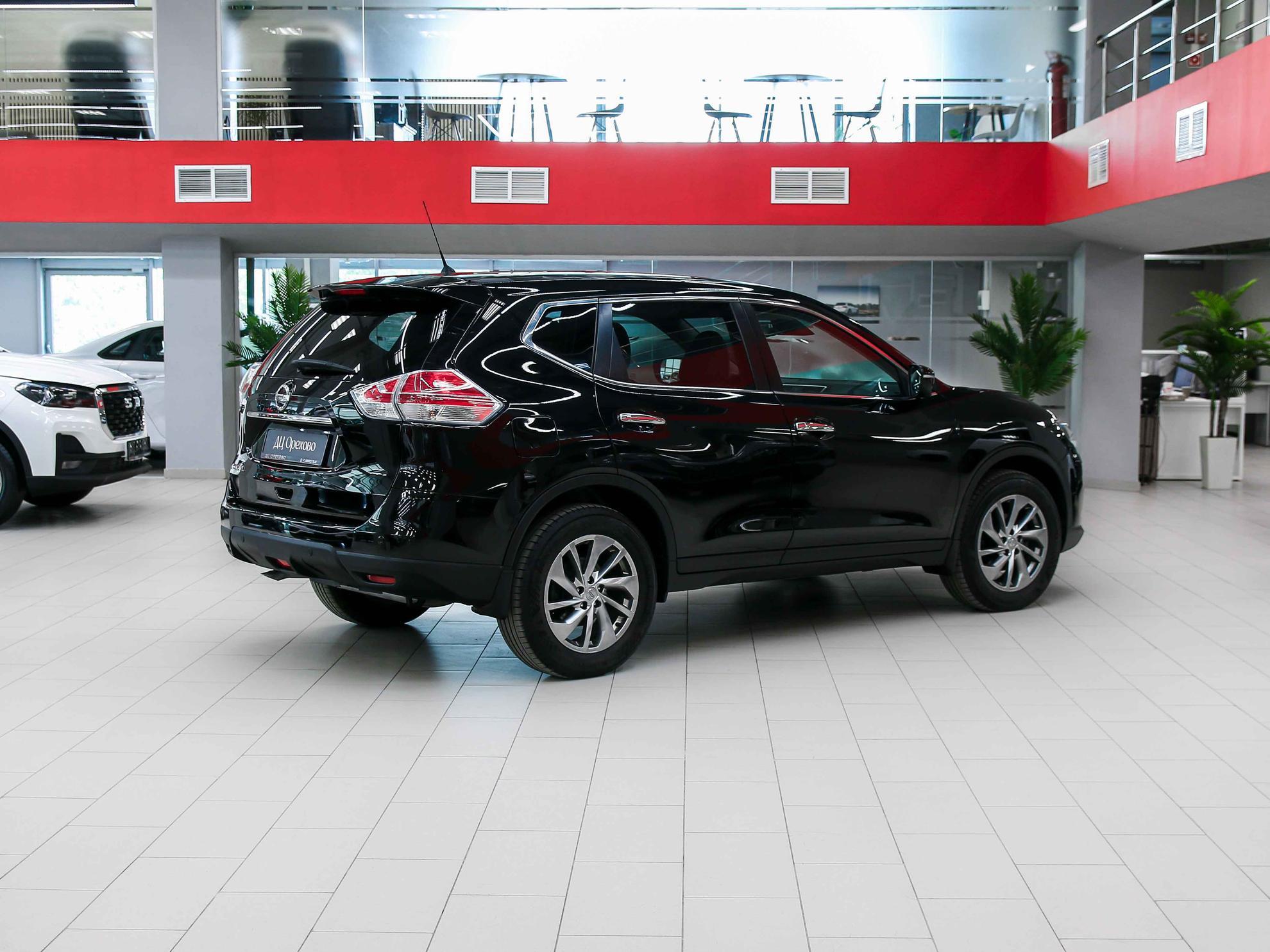 Nissan X-Trail 2016, черный, ДЦ Орехово
