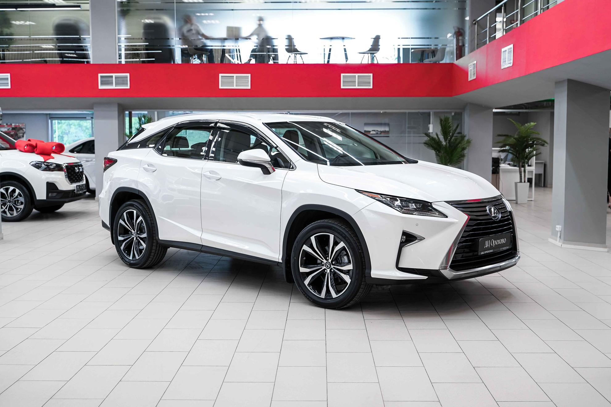Lexus RX 2016, белый, ДЦ Орехово
