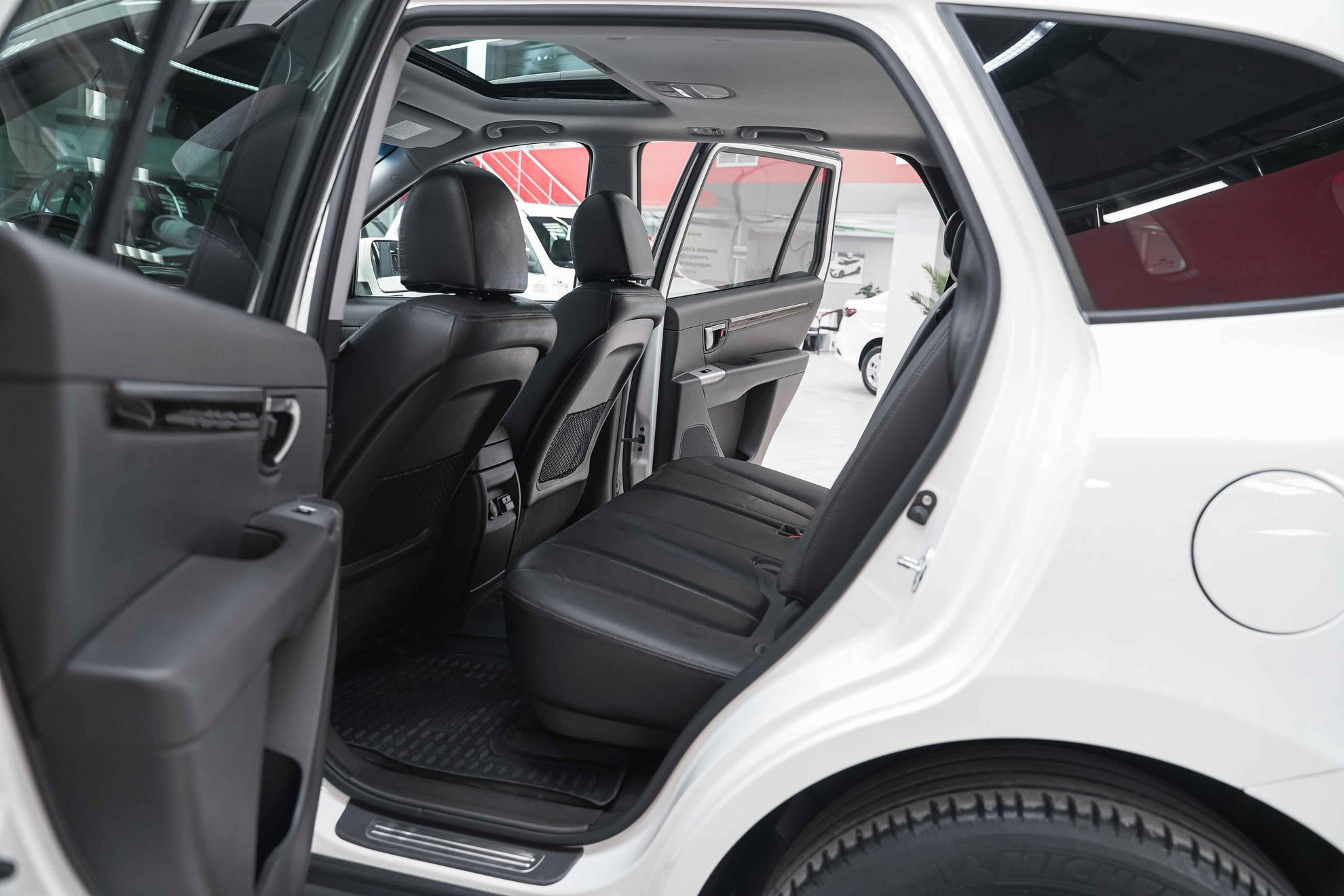 Hyundai Santa Fe 2010, белый, ДЦ Орехово
