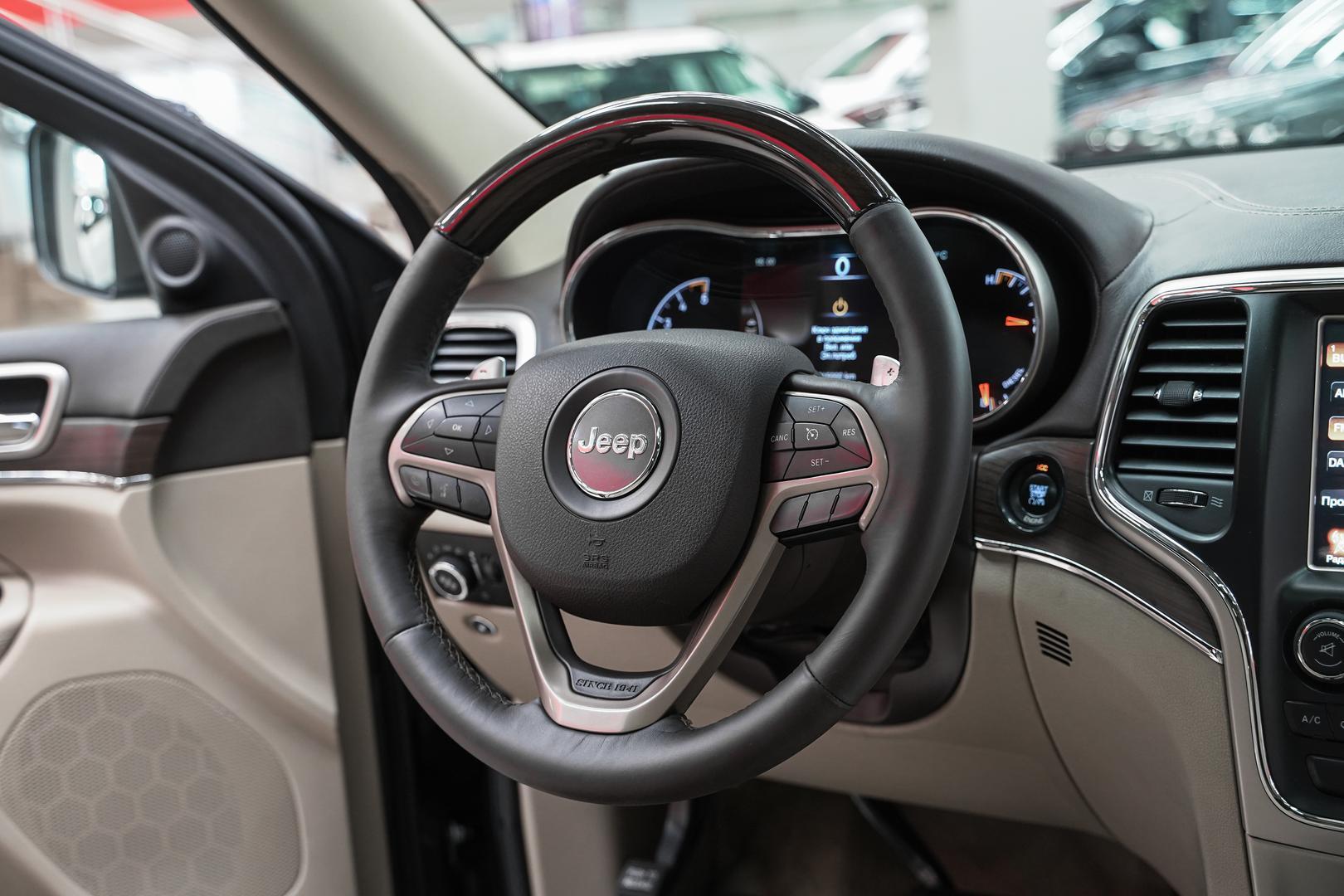 Jeep Grand Cherokee 2013, серый, ДЦ Орехово
